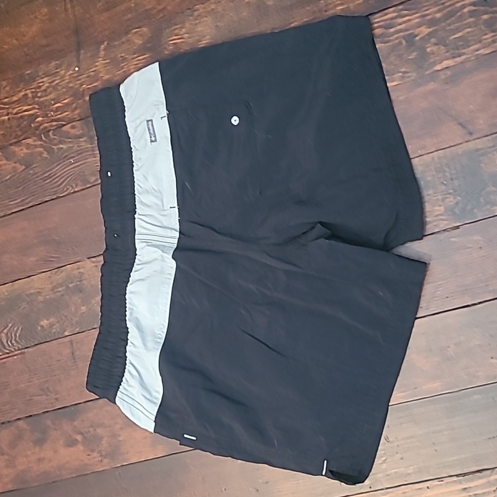 Columbia Black Shorts - Picture 3 of 6